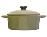 Serve up an appetizer or supper for one with this adorable baker. Made of durable stoneware, this baking dish holds up to a 1 cup of food. These are perfect for newlyweds or college students.