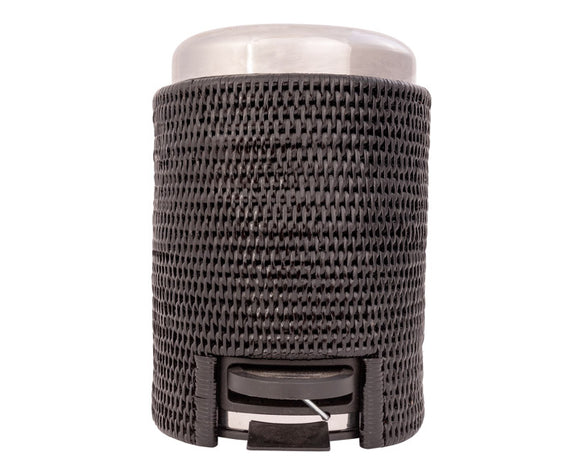 Add an elegant accent in your bathroom with this gorgeous wastebasket. Surrounded in handwoven rattan, this stainless steel trash can comes with a matching soft-close lid. Use this round wastebasket in the kitchen, workplace, or any other area where garbage tends to collect.