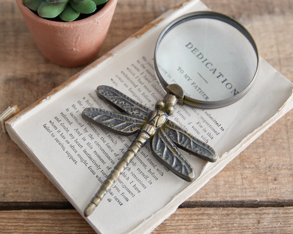 Decorative metal dragonfly magnifying glass

An ideal and stylish desk accessory, our dragonfly magnifying glass is a handy addition to a home office. It features a distinguished antique brass finish that boasts a cultivated aesthetic.

Materials:
Metal

Dimensions:
4