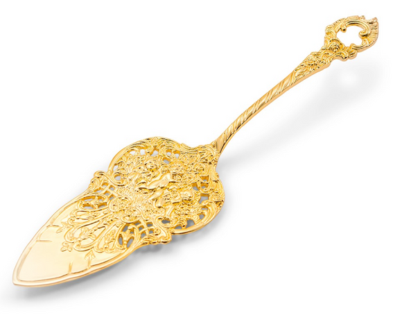  Intricate details make this small server a beautiful and functional addition to any dessert table. Small yet sturdy, this gorgeous gold server is ideal for serving a range of dainty desserts at any special occasion such as anniversary celebrations, showers or birthdays. This makes a thoughtful and elegant gift that is sure to become a keepsake.
 