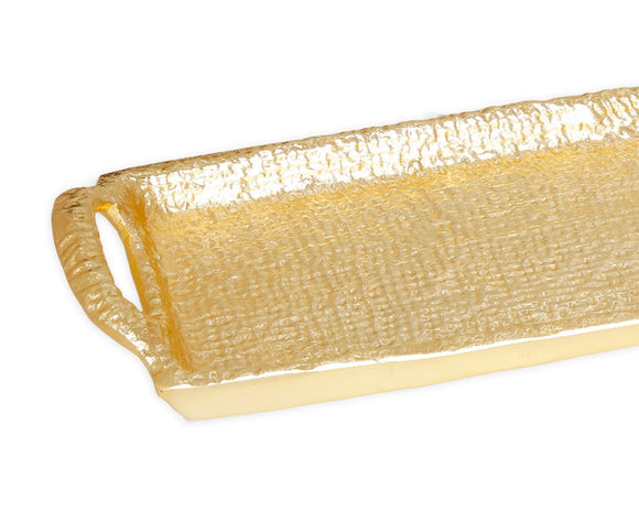 Long gold tray with handles

Enjoy the versatility of this stainless steel tray. It can be displayed on the entryway table to hold decorative items, in the vanity to hold soaps and air-fresheners, or in the kitchen as a serving tray. Have fun re-purposing this practical piece. It features a textured gold finish and two handles. This item makes for a great wedding gift.

Materials:
Stainless steel

Dimensions:
4 1/4