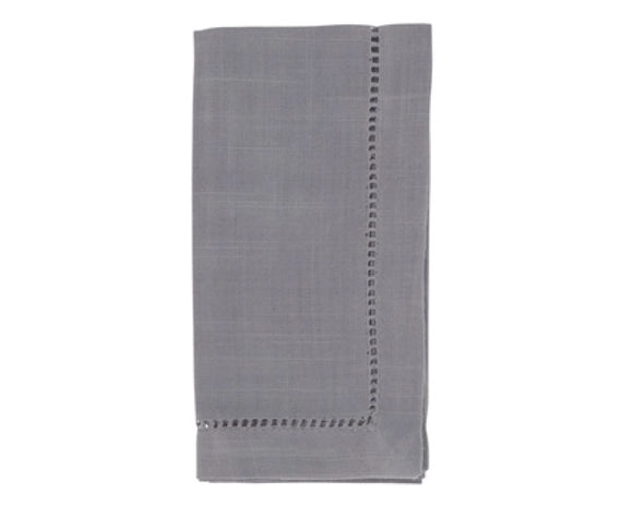 These hemstitched cloth dinner napkins are perfect for both indoor and outdoor use. They bring depth and dimension to the tabletop, with their solid color design and rich hue. These black napkins are very easy to pair and coordinate, as well as highly versatile, as you can dress it up or pare it down depending on the occasion.
