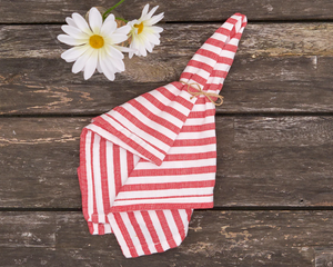 red seersucker country style cloth napkin