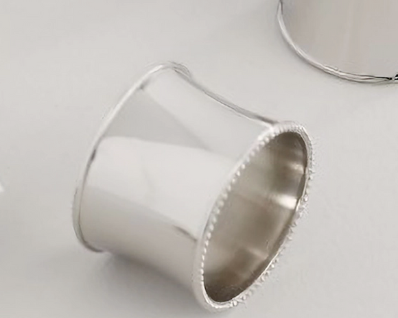 Silver nickel-plated napkin ring for dining table, pottery barn style, godinger