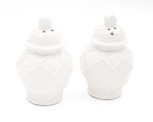 White salt &amp; pepper shaker set

Add elegance, texture and a timeless appeal to your next dinner party with this salt and pepper shaker set. Perfect for afternoon tea, bridal showers or birthday parties, these shakers are sure to impress. Not only are they boxed for easy gifting, but they match back to a countless number of textured pieces for easy mix-and-matching! Make every tablescape memorable with this set.&nbsp;
